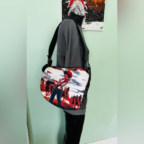 Prezzo Sequined Cowgirl Shoulder Bag - Picture 4 of 13